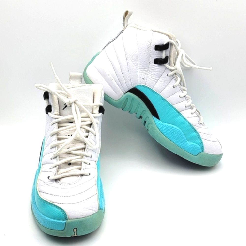 Air Jordan White and Teal High-Top Sneakers Size 5.5Y #1568